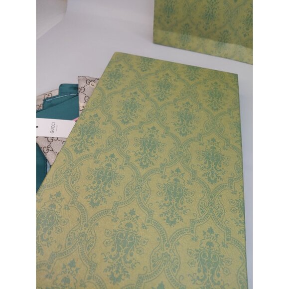 Gucci Women's 100% Silk GG Pattern Scarf With Box And bag. - Picture 8 of 11